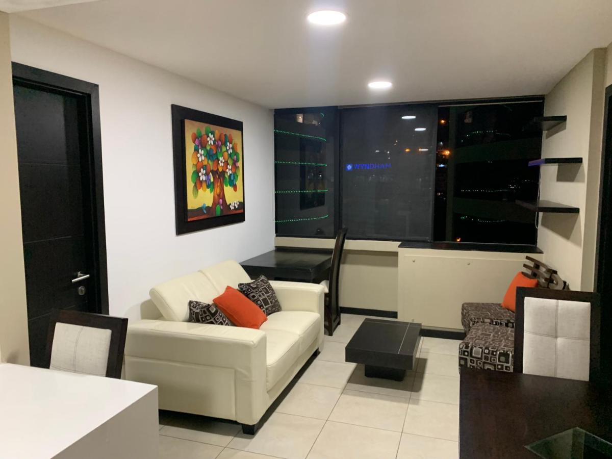 Puerto Santa Ana, Torres Bellini, 2 Dormitorios, Parqueo Guayaquil Ngoại thất bức ảnh