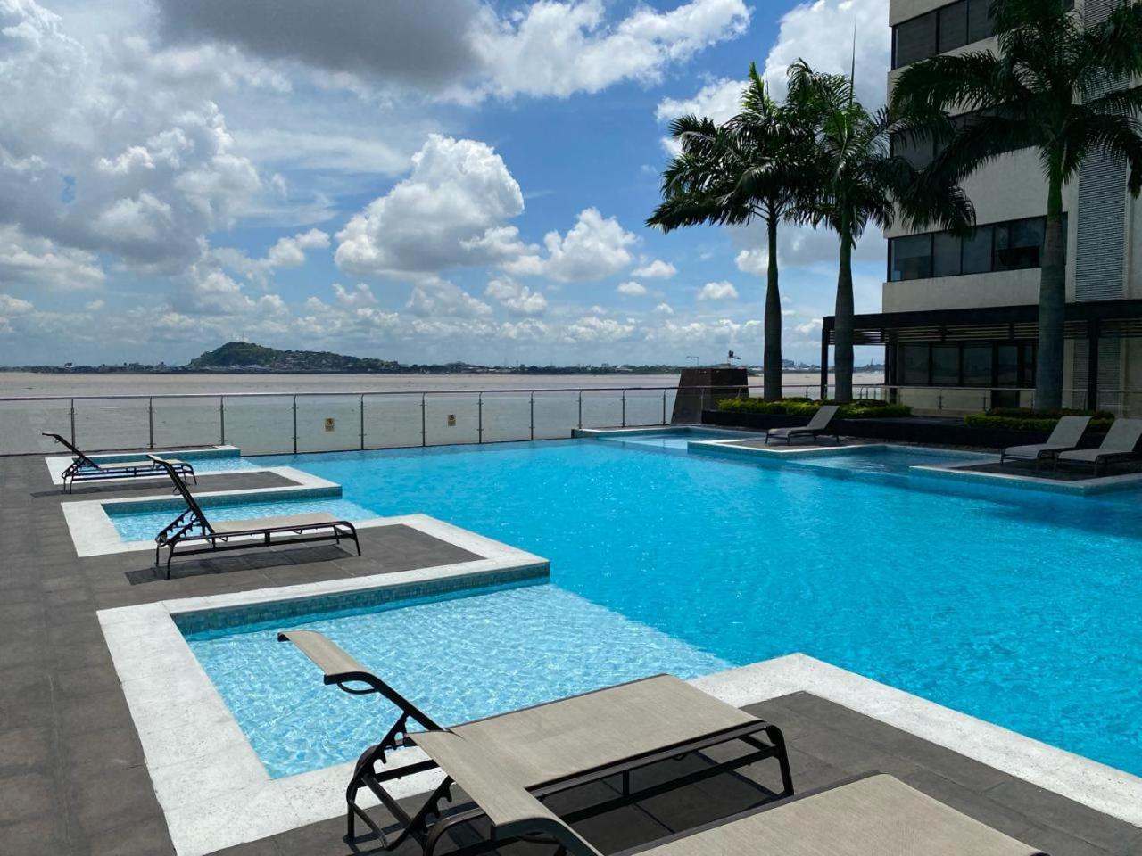 Puerto Santa Ana, Torres Bellini, 2 Dormitorios, Parqueo Guayaquil Ngoại thất bức ảnh
